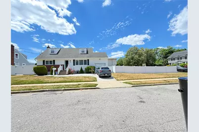 101 Sagamore Street, Freeport, NY 11520 - Photo 2