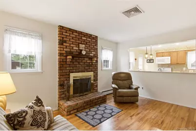 825 Karshick Street, Bohemia, NY 11716 - Photo 18