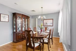 825 Karshick St, Bohemia, NY 11716 - Photo 10