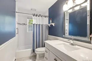 825 Karshick St, Bohemia, NY 11716 - Photo 20