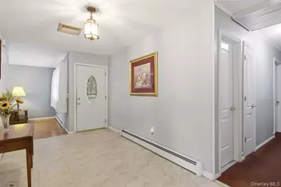 825 Karshick Street, Bohemia, NY 11716 - Photo 6