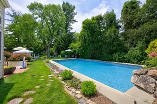 81 Lawrence Hill Rd, Huntington, NY 11743 - Photo 34