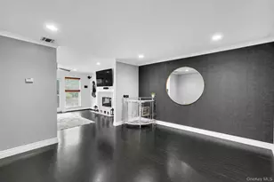 1 Settler Dr, Coram, NY 11727 - Photo 8
