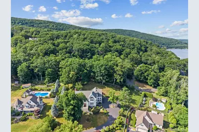 4 Katavolos Drive, Tomkins Cove, NY 10986 - Photo 8