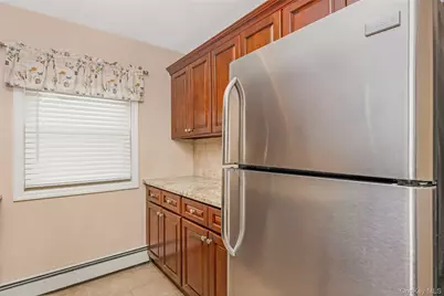 4 Rose Street #Building 6 Unit D-1, Oceanside, NY 11572 - Photo 6