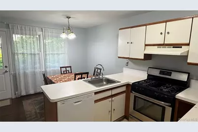 100 Dowd Street #D-12, Haverstraw, NY 10927 - Photo 12