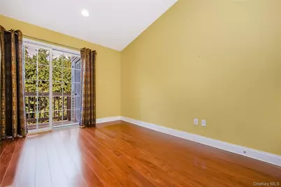 1132 Willow Lane, Valley Stream, NY 11580 - Photo 16