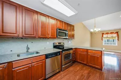 1132 Willow Lane, Valley Stream, NY 11580 - Photo 14