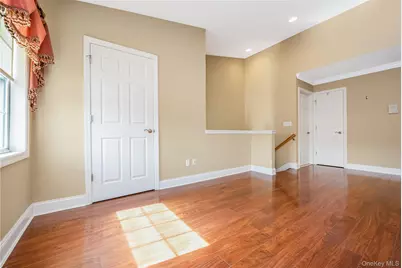 1132 Willow Lane, Valley Stream, NY 11580 - Photo 8