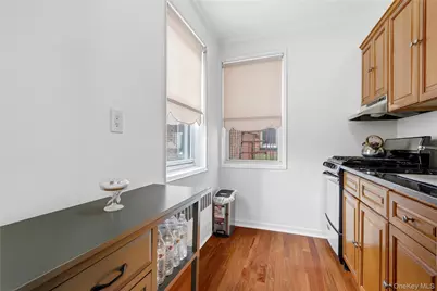 611 Palmer Road #3y, Yonkers, NY 10701 - Photo 6