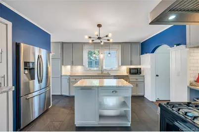 105 Maple Avenue, Patchogue, NY 11772 - Photo 8