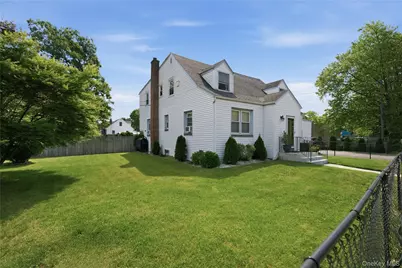 145 Calebs Path, Brentwood, NY 11717 - Photo 2
