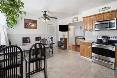 145 Calebs Path, Brentwood, NY 11717 - Photo 4