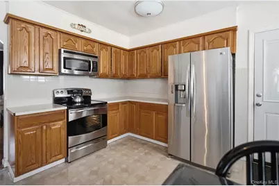 145 Calebs Path, Brentwood, NY 11717 - Photo 6