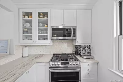141 S Buckhout #141, Irvington, NY 10533 - Photo 8