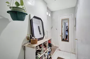 87-80 Little Neck Pkwy, Floral Park, NY 11001 - Photo 12