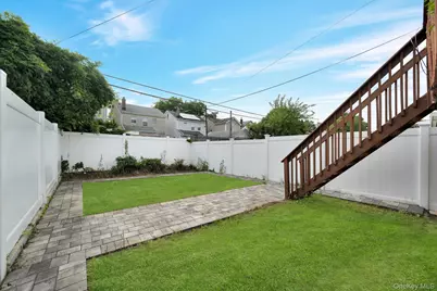 87-80 Little Neck Parkway, Floral Park, NY 11001 - Photo 18