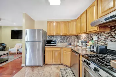 87-80 Little Neck Parkway, Floral Park, NY 11001 - Photo 4