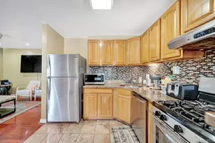 87-80 Little Neck Pkwy, Floral Park, NY 11001 - Photo 4
