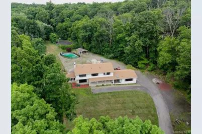 32 Cole Road, Pleasant Valley, NY 12569 - Photo 4