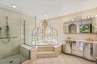 86 Dorchester Dr, Manhasset, NY 11030 - Photo 26