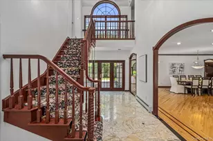 86 Dorchester Dr, Manhasset, NY 11030 - Photo 4