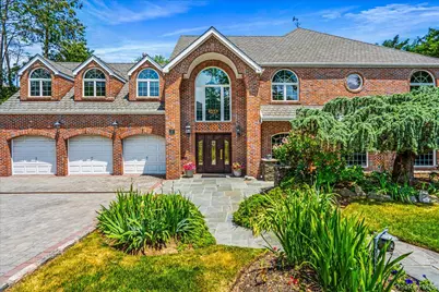 86 Dorchester Drive, Manhasset, NY 11030 - Photo 1