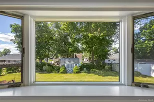 95 Laurel Rd, Lindenhurst, NY 11757 - Photo 8