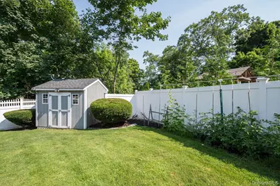 7 Layne Way, Northport, NY 11768 - Photo 32