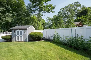 7 Layne Way, Northport, NY 11768 - Photo 32