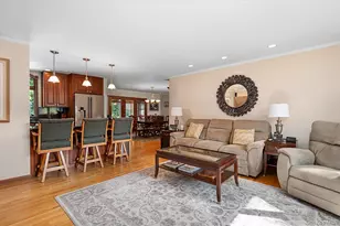 7 Layne Way, Northport, NY 11768 - Photo 2