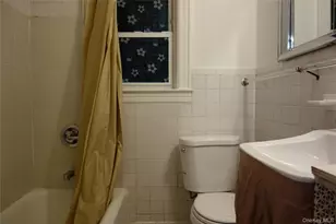 160-11 84th Rd, Jamaica, NY 11432 - Photo 20