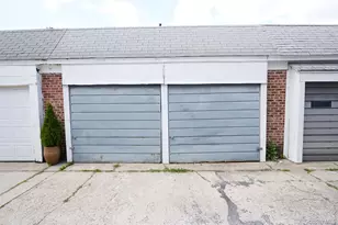 160-11 84th Rd, Jamaica, NY 11432 - Photo 26
