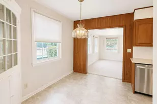 32 Hasbrouck Dr, Poughkeepsie, NY 12603 - Photo 4