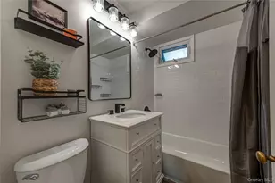 75 W Pulaski Rd, Huntington Station, NY 11746 - Photo 10
