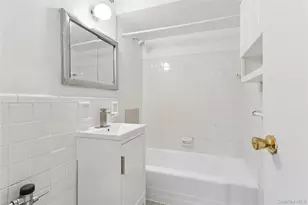 71-40 112th St, Forest Hills, NY 11375 - Photo 8