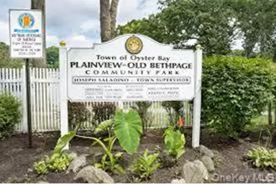 80 Elmwood Street, Plainview, NY 11803 - Photo 10