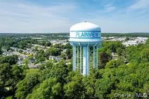 80 Elmwood St, Plainview, NY 11803 - Photo 8