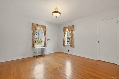 200 Edward Court, West Hempstead, NY 11552 - Photo 10