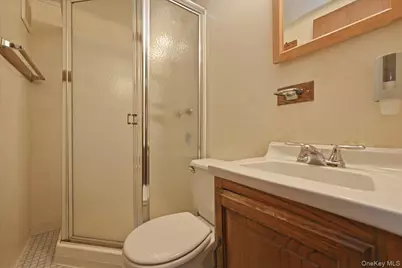 200 Edward Court, West Hempstead, NY 11552 - Photo 16