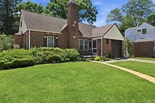 200 Edward Ct, West Hempstead, NY 11552 - Photo 2