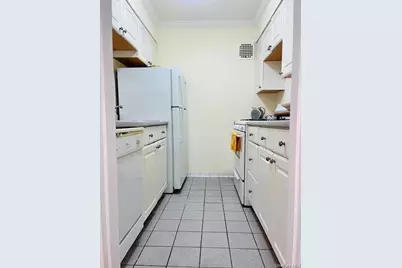 15105 Cross Island Parkway #1D, Whitestone, NY 11357 - Photo 20