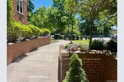 15105 Cross Island Parkway #1D, Whitestone, NY 11357 - Photo 24