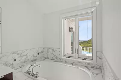 32 Contessa Court, Port Jefferson, NY 11777 - Photo 18