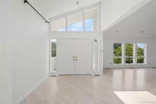 32 Contessa Ct, Port Jefferson, NY 11777 - Photo 4