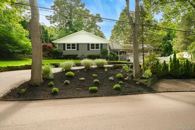 30 Ferndale Avenue, Miller Place, NY 11764 - Photo 2