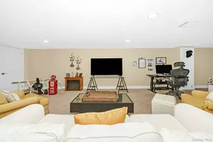 30 Ferndale Ave, Miller Place, NY 11764 - Photo 28
