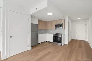 1 Lyon Pl, White Plains, NY 10601 - Photo 8