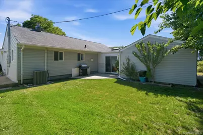 2513 Cedar Street, East Meadow, NY 11554 - Photo 14