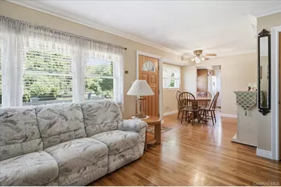 154 8th Avenue, Kings Park, NY 11754 - Photo 4